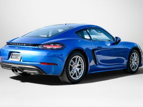 Used 2017 Porsche 718 Cayman RWD image 6