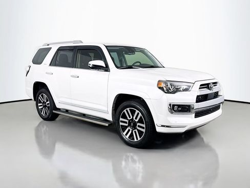 Used 2024 Toyota 4Runner Limited AWD/4WD image 3