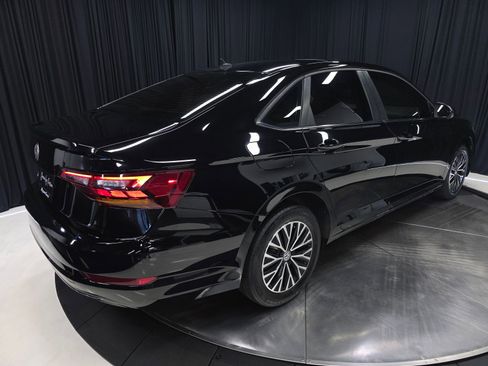 Used 2019 Volkswagen Jetta SE w/ Cold Weather Package FWD image 44