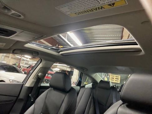 Used 2025 Honda Accord EX-L image 27