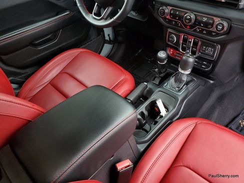 Used 2024 Jeep Wrangler Unlimited Rubicon 392 image 44