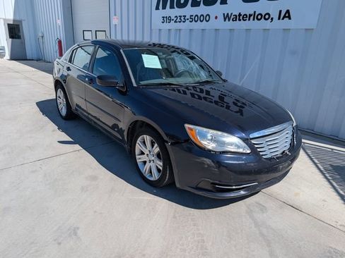 Used 2012 Chrysler 200 LX FWD image 6