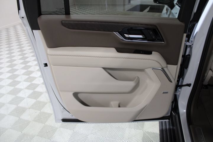 New 2026 GMC Yukon XL Denali w/ Denali Reserve Package AWD/4WD image 24