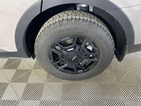 Certified 2024 Kia Sorento SX Prestige w/ Sage Leather Package image 19