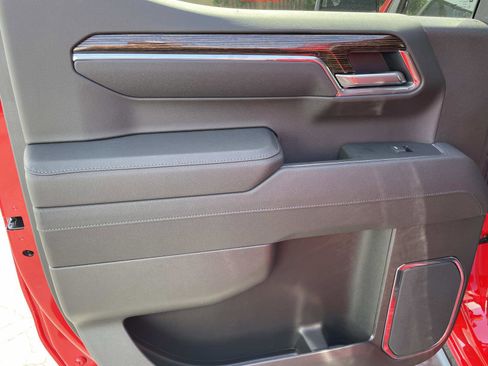 New 2026 GMC Sierra 1500 Elevation image 24