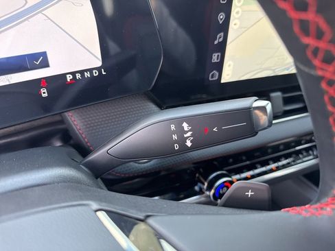 New 2026 Chevrolet Equinox RS w/ Convenience Package III AWD/4WD image 22