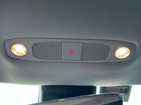 Used 2018 Tesla Model 3 image 29