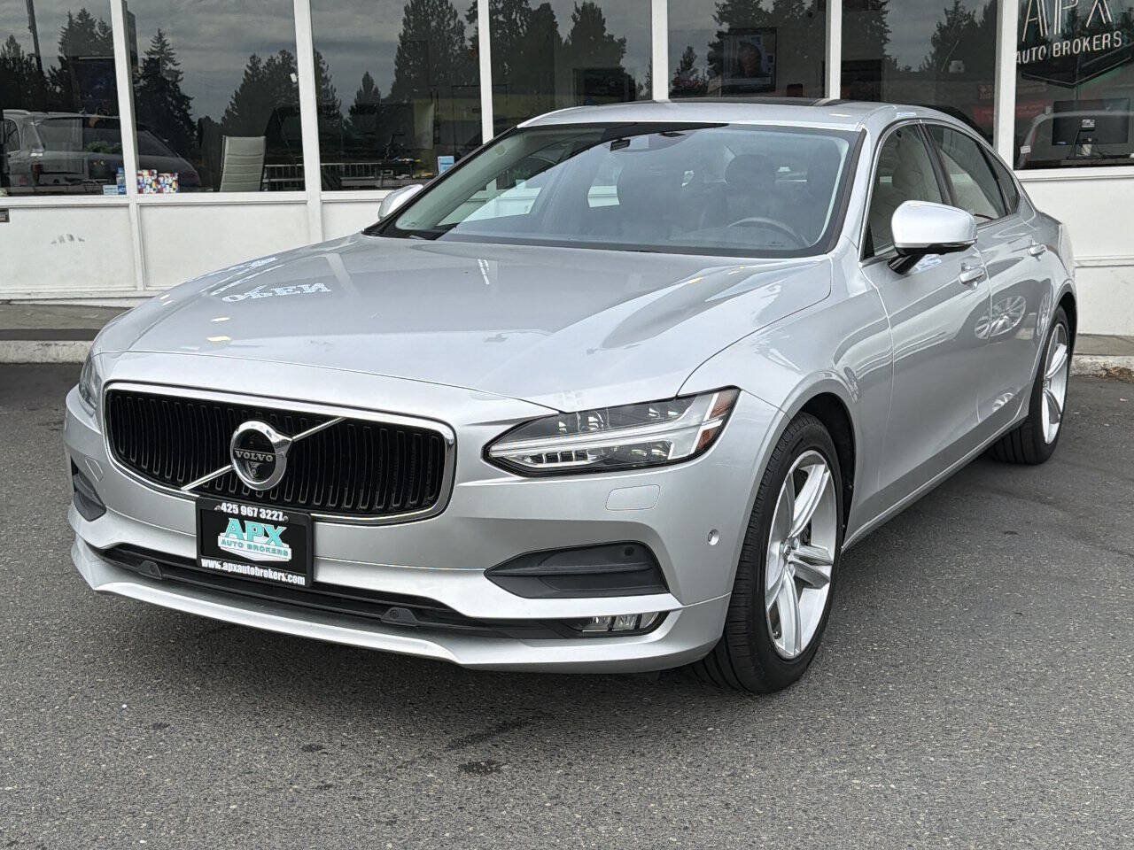 Used 2018 Volvo S90 T5 Momentum w/ Convenience Package AWD/4WD image 1