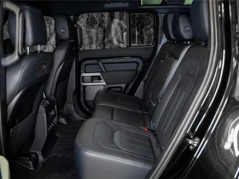 Used 2022 Land Rover Defender 110 S image 14