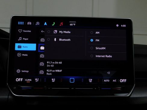 Used 2025 Volkswagen Golf image 69