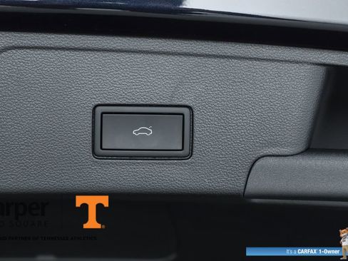 Used 2025 Volkswagen Atlas Cross Sport SE w/ Panoramic Sunroof Package image 30