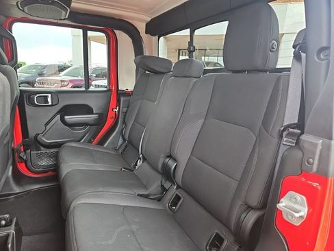 Used 2023 Jeep Gladiator Sport AWD/4WD image 21
