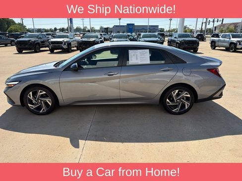 Used 2025 Hyundai Elantra Sport FWD image 8