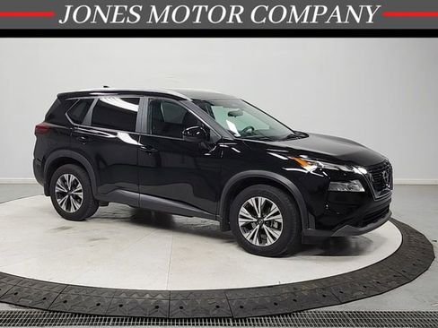 Used 2023 Nissan Rogue SV w/ SV Premium Package FWD image 1