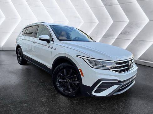 Used 2024 Volkswagen Tiguan SE AWD/4WD image 5