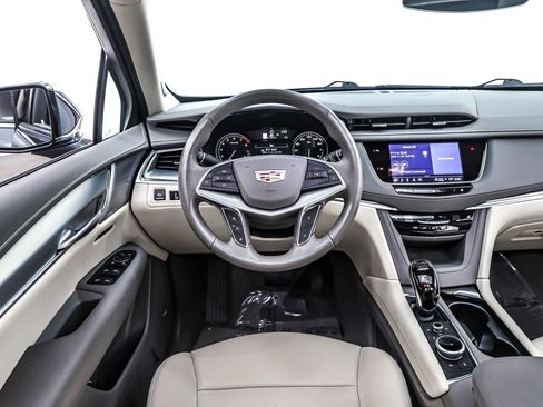 Used 2021 Cadillac XT5 Premium Luxury image 4