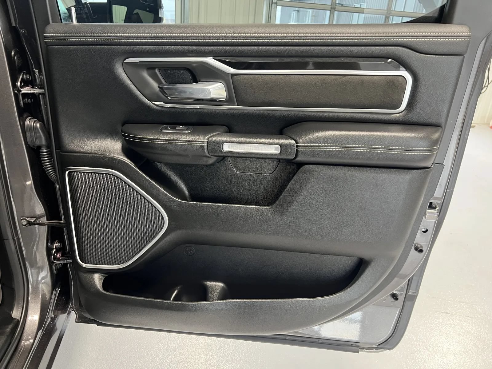 Used 2020 RAM 1500 Laramie AWD/4WD image 41