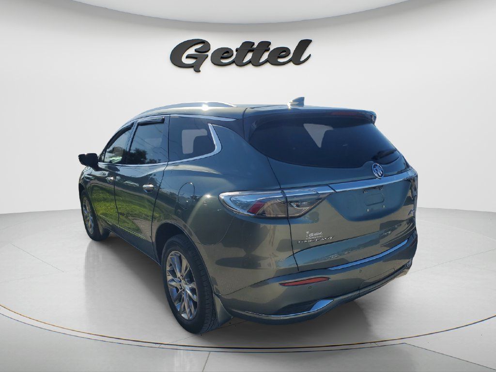 Used 2022 Buick Enclave Avenir w/ Avenir Technology Package FWD image 5
