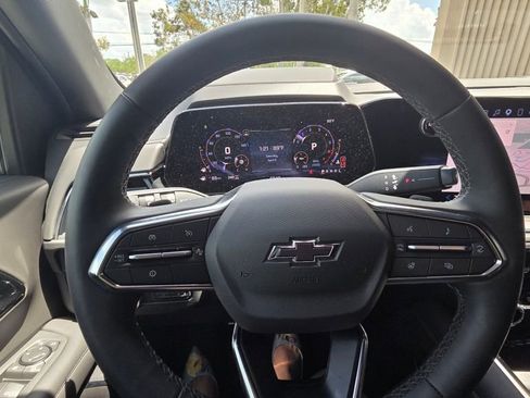 Used 2025 Chevrolet Tahoe Z71 w/ Z71 Off-Road Package image 15