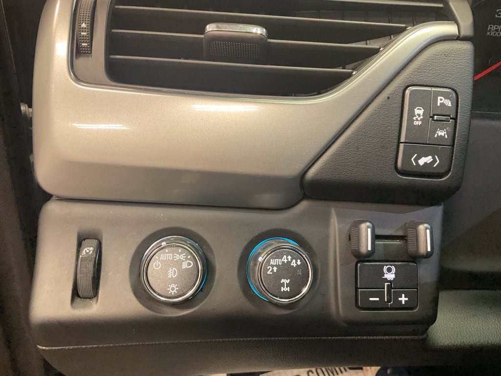 Used 2018 Chevrolet Tahoe LT AWD/4WD image 23