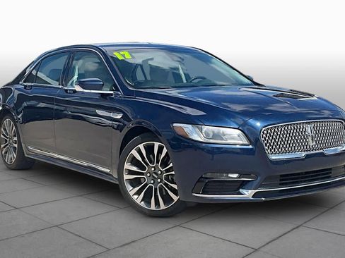 Used 2017 Lincoln Continental Select w/ Climate Package FWD image 3