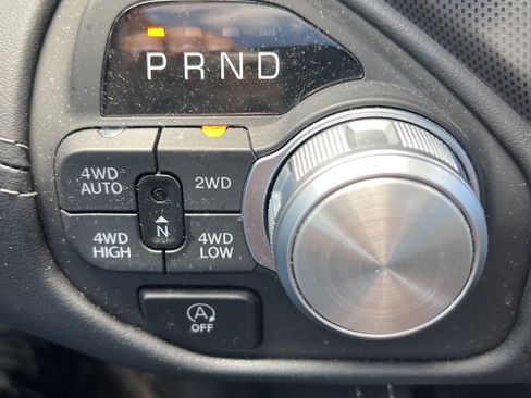 Used 2025 RAM 1500 Limited AWD/4WD image 15
