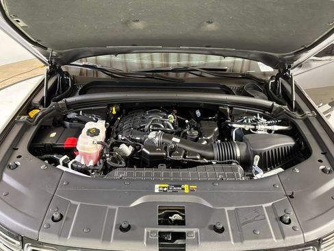 Certified 2025 Jeep Grand Cherokee L Limited w/ Trailer Tow Package AWD/4WD image 39
