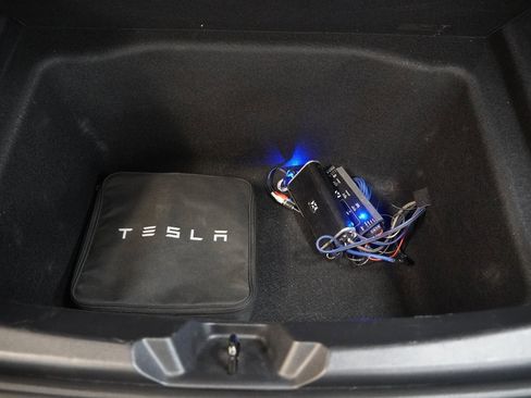 Used 2021 Tesla Model 3 Standard Range Plus image 11