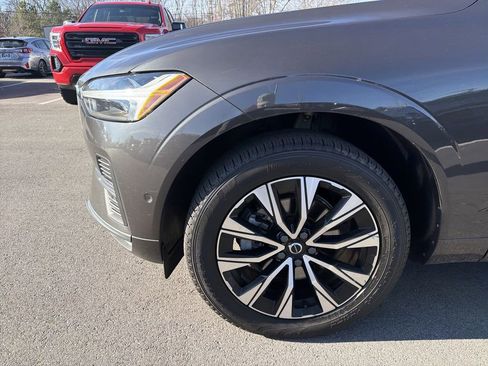 Used 2023 Volvo XC60 B5 Plus FWD image 7