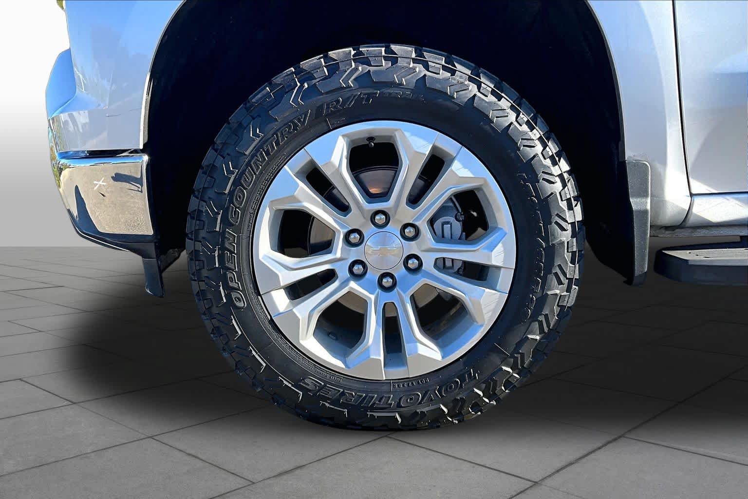 Used 2022 Chevrolet Silverado 1500 LTZ AWD/4WD image 10