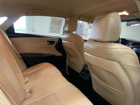 Used 2013 Toyota Avalon XLE FWD image 18