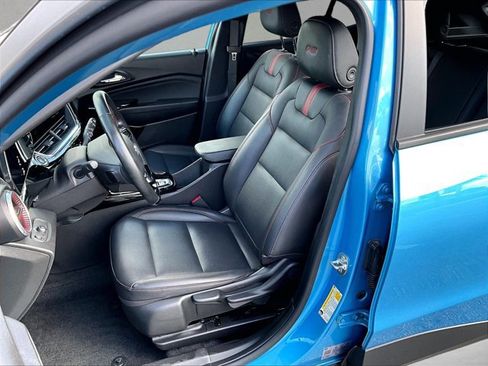 Used 2025 Chevrolet Trax RS w/ Driver Confidence Package FWD image 24