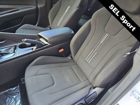 Used 2025 Hyundai Elantra Sport FWD image 15