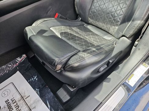 Used 2017 Nissan Maxima Platinum FWD image 34