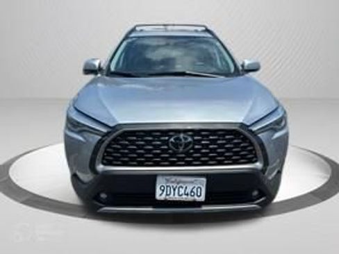 Used 2022 Toyota Corolla Cross XLE w/ Convenience Package AWD/4WD image 10