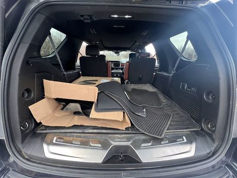 Used 2023 GMC Yukon Denali Ultimate image 37