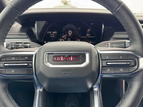 Certified 2025 GMC Acadia Elevation AWD/4WD image 25
