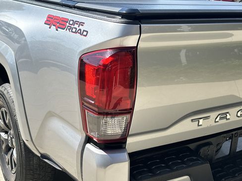 Used 2023 Toyota Tacoma SR5 w/ Technology Package AWD/4WD image 12