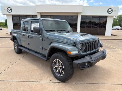 New 2026 Jeep Gladiator Sport AWD/4WD image 2