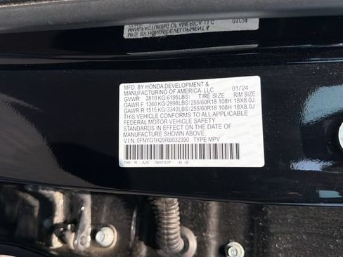 Used 2024 Honda Pilot LX image 16