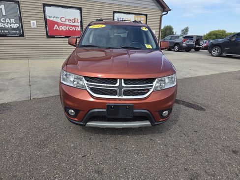 Used 2014 Dodge Journey SXT image 2