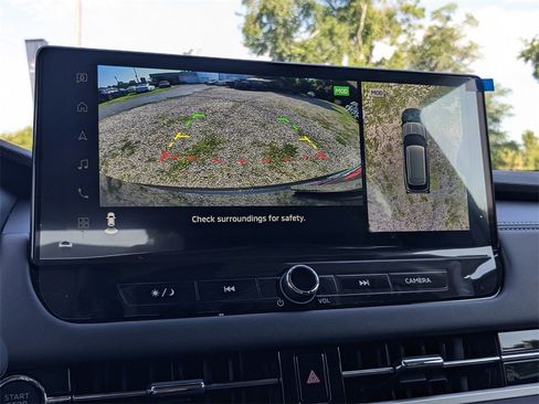 New 2025 Mitsubishi Outlander SE image 21