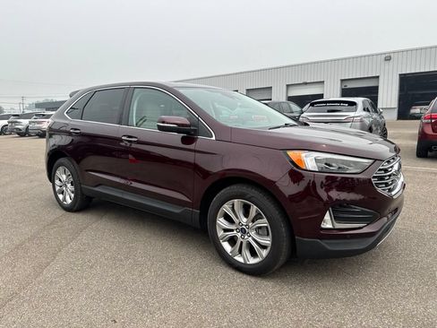 Used 2022 Ford Edge Titanium w/ Equipment Group 301A AWD/4WD image 7