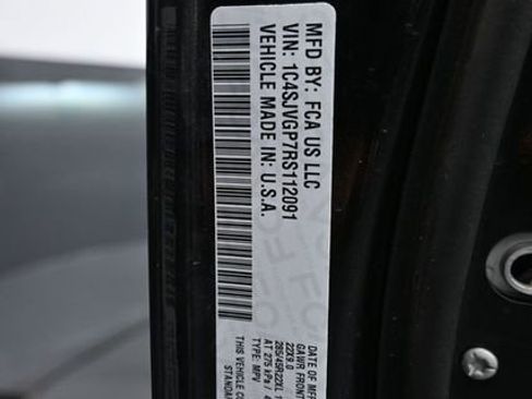 Used 2024 Jeep Grand Wagoneer Series III w/ Rear Seat Video Group 1 AWD/4WD image 15