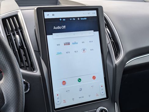 Used 2024 Ford Edge ST-Line image 19