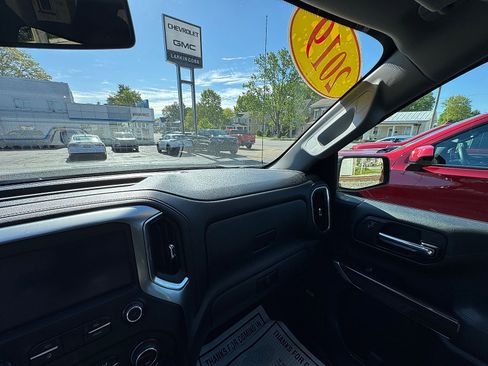 Used 2019 Chevrolet Silverado 1500 LT Trail Boss AWD/4WD image 19