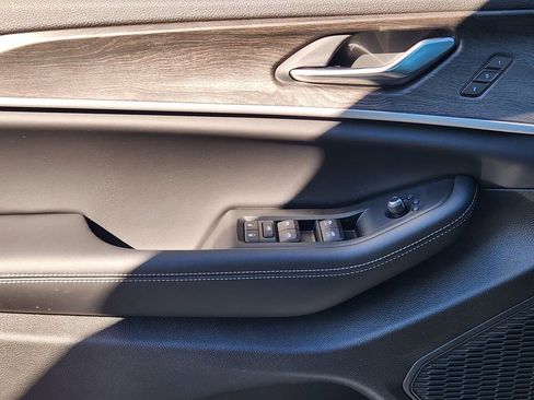 New 2025 Jeep Grand Cherokee L Limited image 16