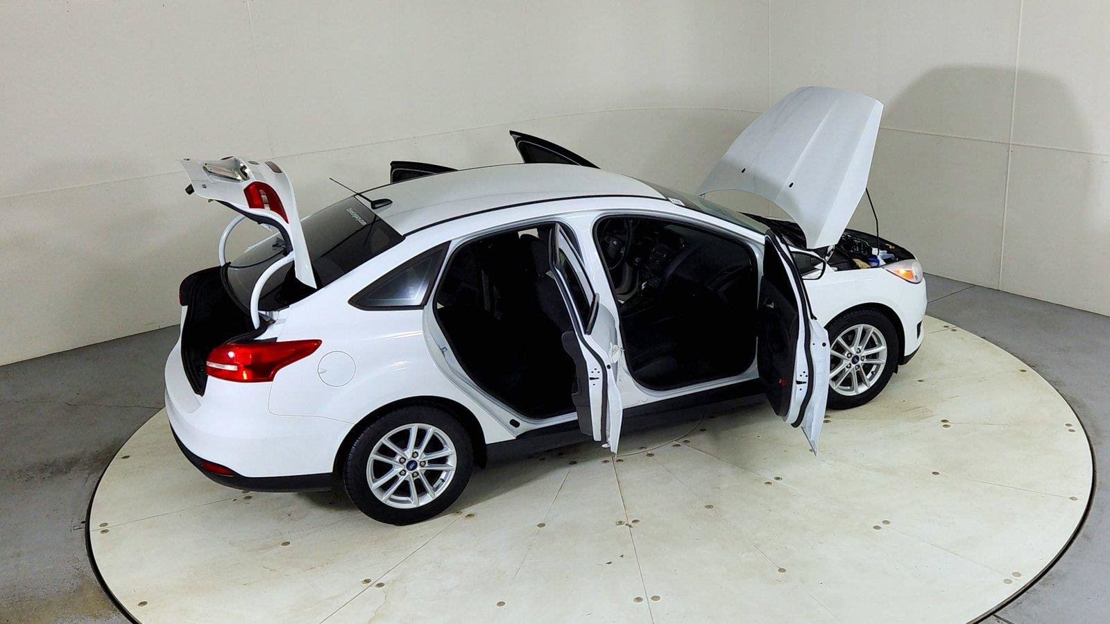 Used 2018 Ford Focus SE FWD image 27