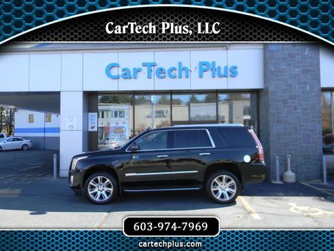 Used 2017 Cadillac Escalade Luxury image 1