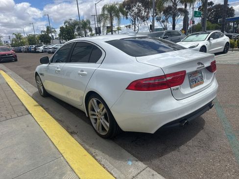 Used 2017 Jaguar XE Prestige RWD image 6